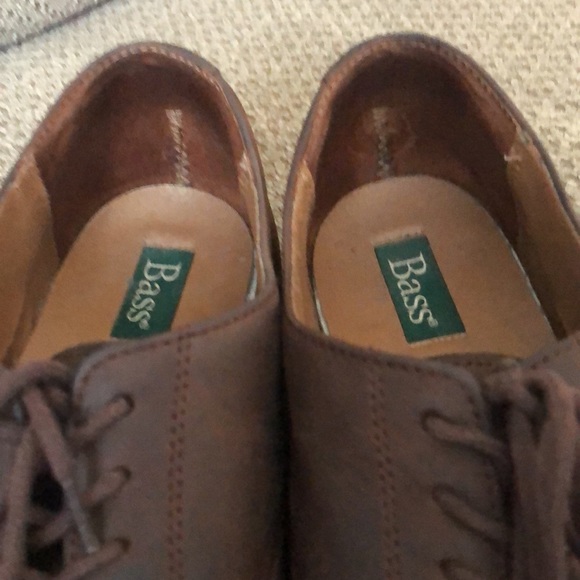 GH Bass & Co. Genuine Bucs casual dress shoes - Picture 7 of 14